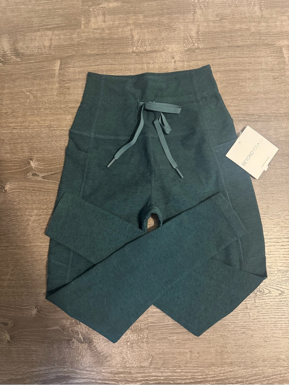 NWT Beyond Yoga Spacedye Go Pocket Midi Leggings Size Small in Hunter Green